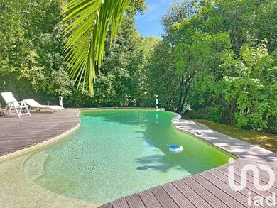 Maison traditionnelle à Roquefort-les-Pins (06330)