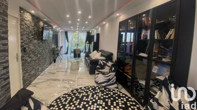 Apartment at Saint-Cyr-l'École (78210)