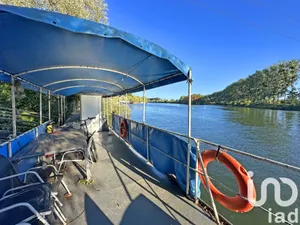 Barge in Conflans-Sainte-Honorine (78700)
