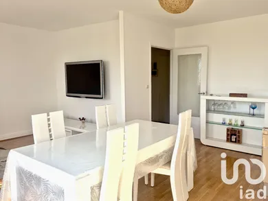 Apartment at Thiais (94320)