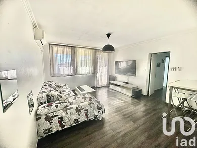 Apartment in Marignane (13700)