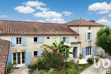 Maison à ECHALLAT (16170)