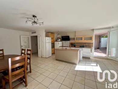 Apartment in Aubagne (13400)