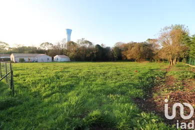 Terrain à Saint-Cyr-en-Talmondais (85540)