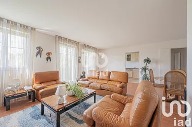 Apartment at Magny-le-Hongre (77700)