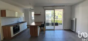 Apartment at Châteauneuf-le-Rouge (13790)