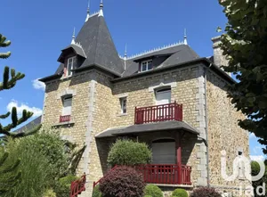 Mansion at Sartilly (50530)