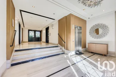 Apartment at Le Plessis-Robinson (92350)