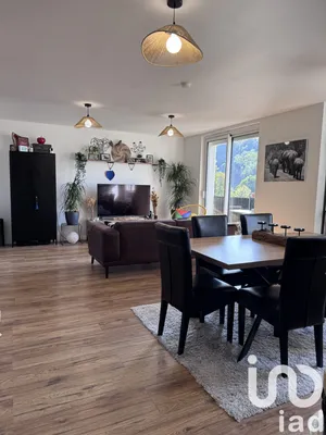 Appartement à Gelos (64110)