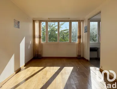 Apartment in Créteil (94000)