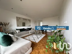Apartment at Nanterre (92000)