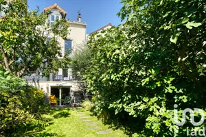 Townhouse at Suresnes (92150)