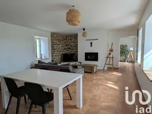 Maison à Bourgvallées (50750)