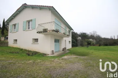 House at Fontcouverte (17100)