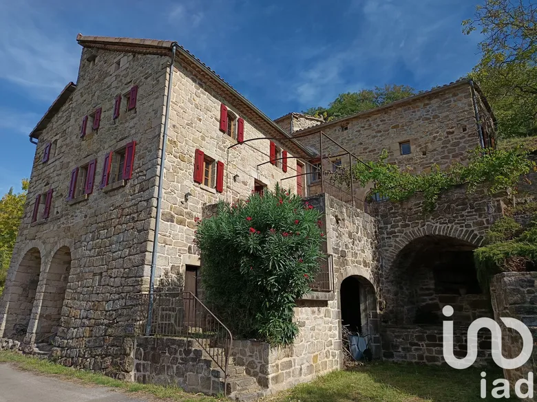 Maison 9 pièces 230 m² · à Les Vans · 230 m² · 560 000 €
