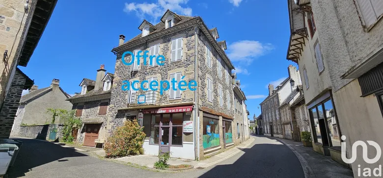Immeuble 360 m² · à Pleaux · 360 m² · 135 000 €