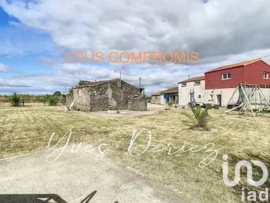 Maison à MONTREVAULT-SUR-ÈVRE (49600)