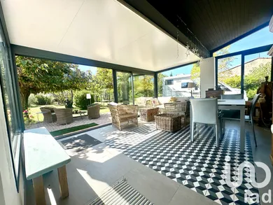 Traditional house at Jonquières (84150)