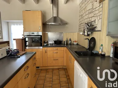 Longere in Les Magnils-Reigniers (85400)