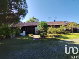 House at Lanton (33138)