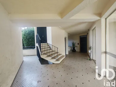 Apartment in Bordeaux (33200)
