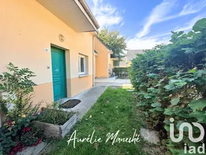 Village house at Val-de-Reuil (27100)