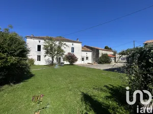 Traditional house at Fontenille-Saint-Martin-d'Entraigues (79110)