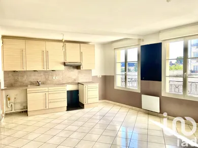Apartment in Saint-Fargeau-Ponthierry (77310)