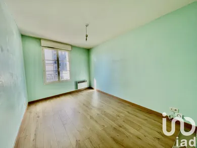 Apartment in Saint-Fargeau-Ponthierry (77310)