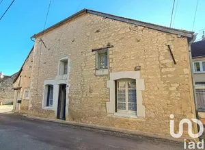 Maison de village à Vézinnes (89700)