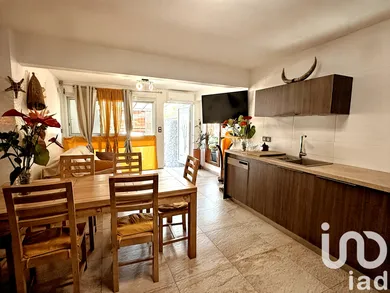 House at Saint-Pierre (97410)