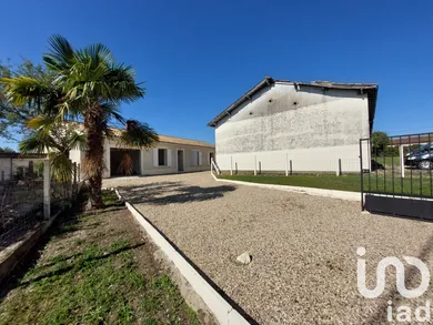 Maison de village à GENSAC (33890)