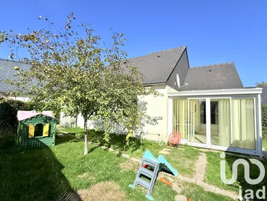 House in Bais (53160)