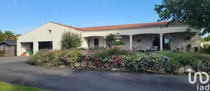 House at Saint-Jean-d'Angély (17400)