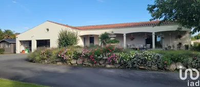 House at Saint-Jean-d'Angély (17400)