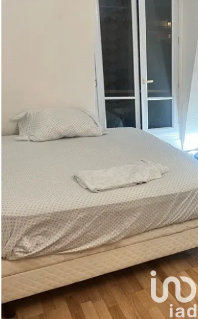 Apartment in Paris (75015)