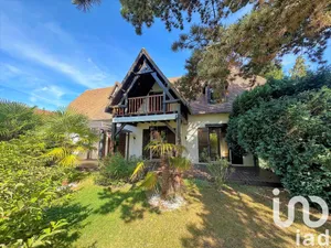 Maison traditionnelle à Le Mesnil-Esnard (76240)