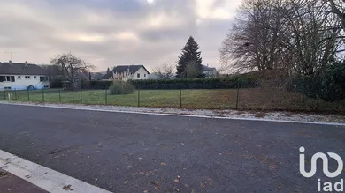 Building plot in Val de Livre (51150)