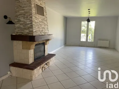 Maison à Salles-d'Angles (16130)