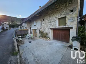 House at Cressin-Rochefort (01350)
