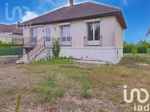 Detached house at Charmoy (89400)
