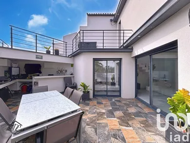 Architectural house at Marseillan (34340)