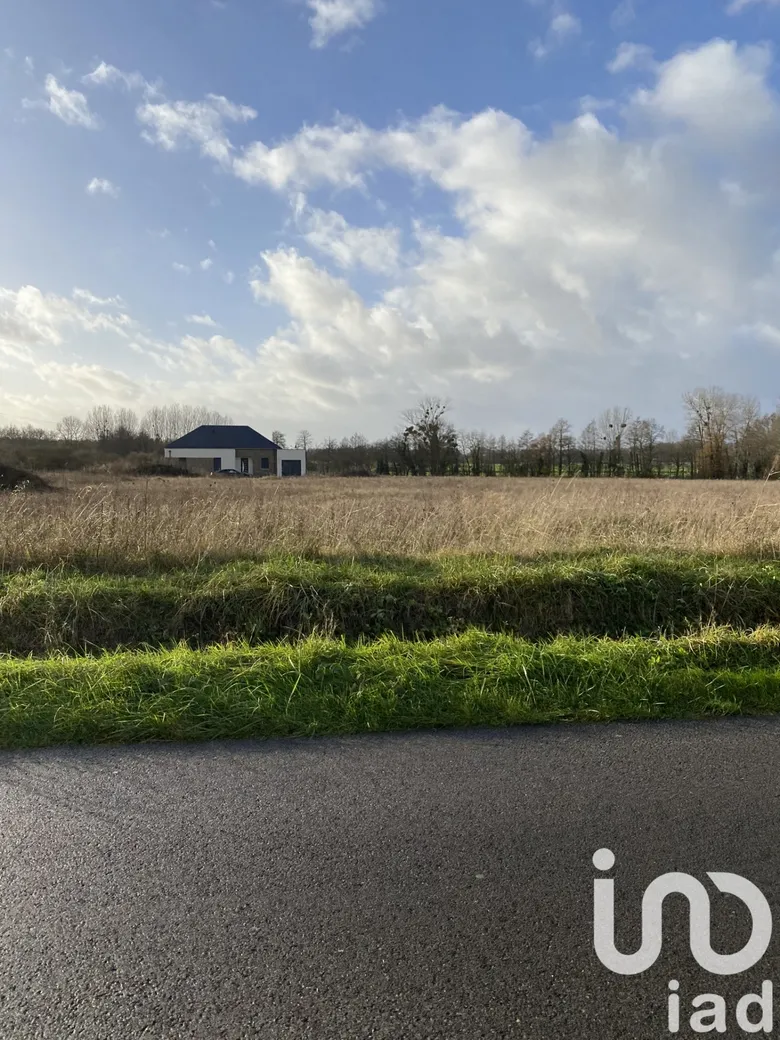 Terrain à bâtir à La Cour-Marigny (45260) · 49 570 €