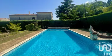 Traditional house at Pont-Saint-Esprit (30130)