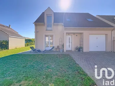 Traditional house at Tigery (91250)