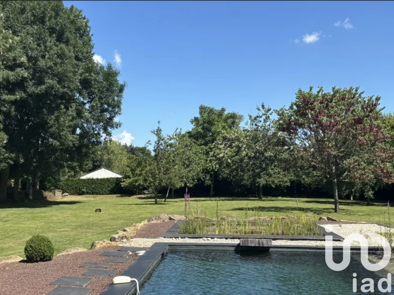 Maison 9 pièces 216 m² · à Sartilly · 216 m² · 698 000 €