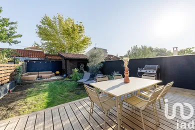 Townhouse in Bordeaux (33300)