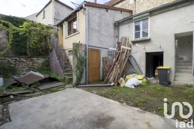 Townhouse in Épône (78680)