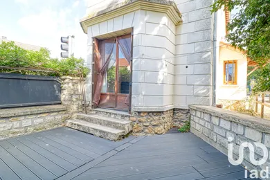 Duplex in Saint-Prix (95390)