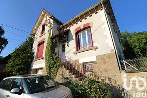 Maison de ville à Bourganeuf (23400)